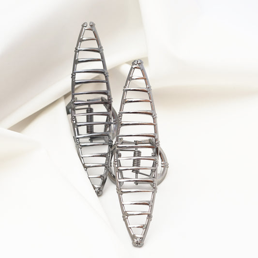 Metal Lily Hair Claw