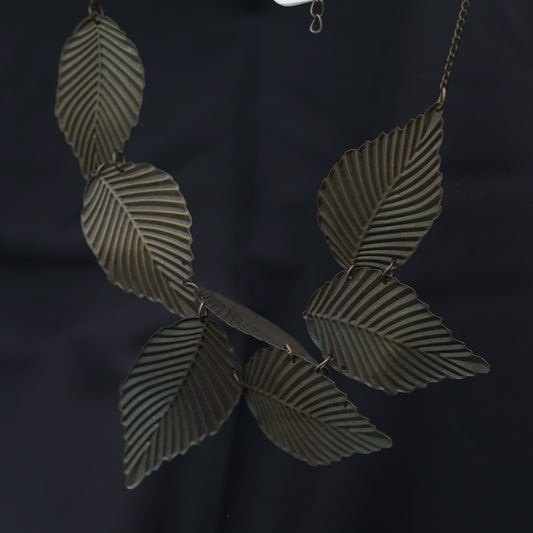 Tree Leaves Vintage Necklace