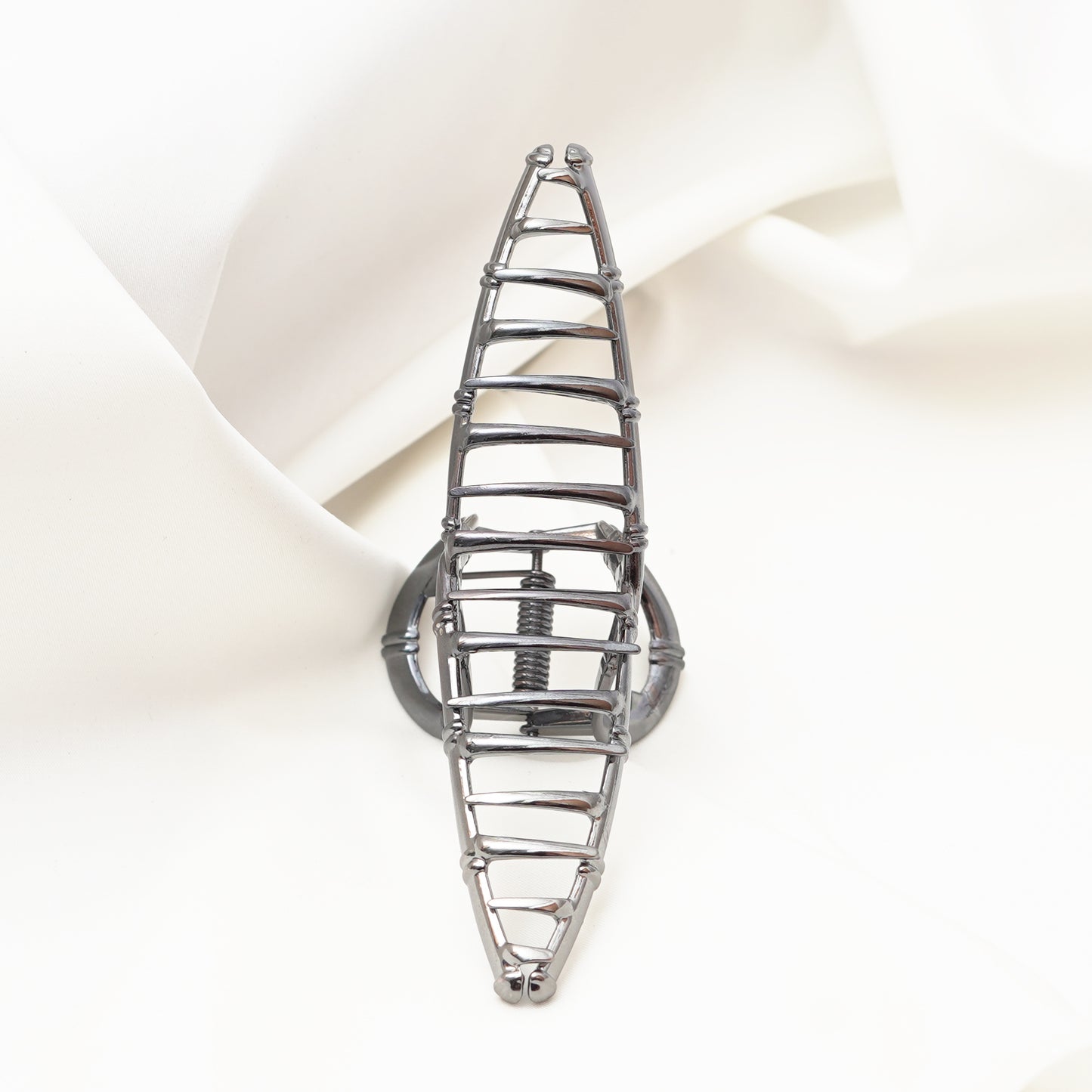 Metal Lily Hair Claw