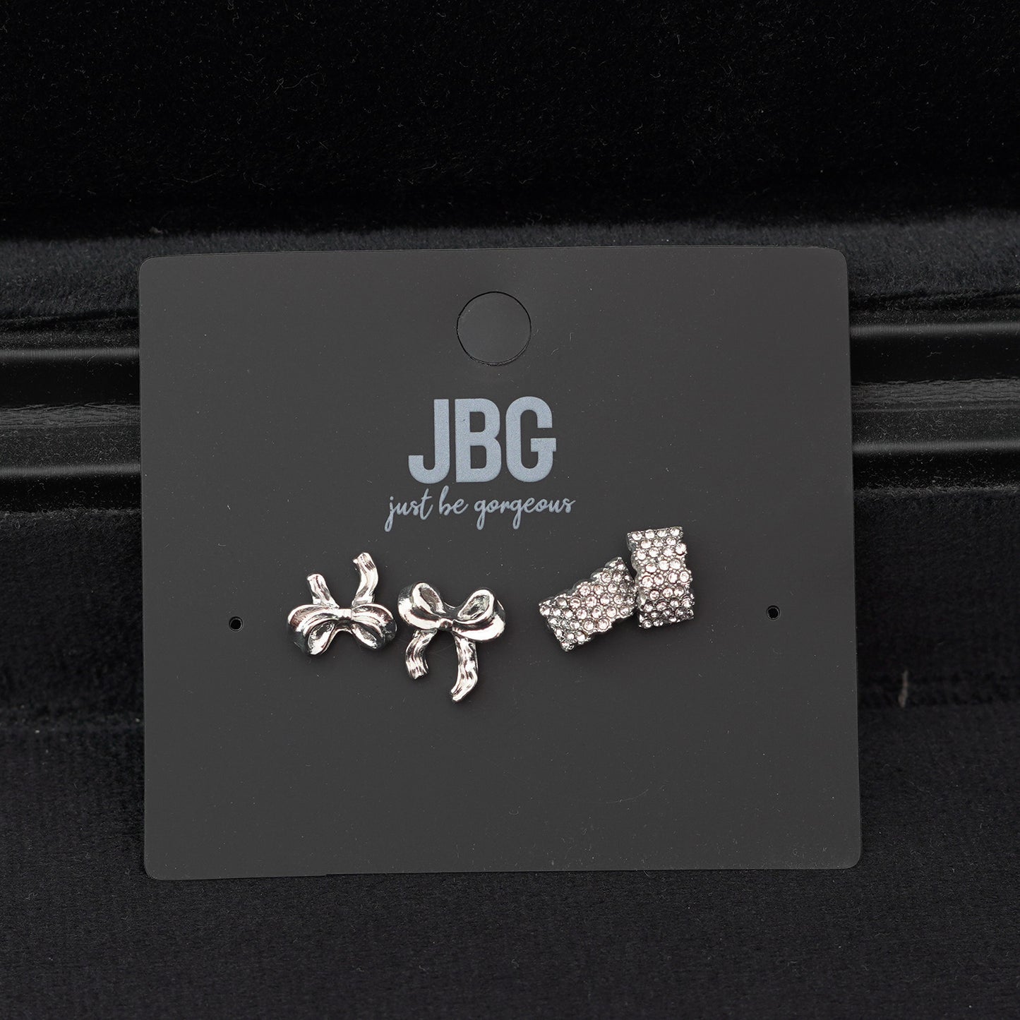 Silver Color Elegant Bowknot Ear Buckle Design