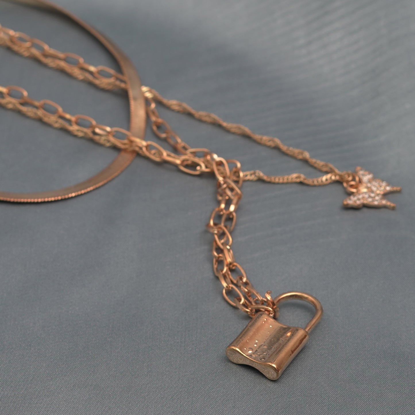 Fashion Women Multilayer Lock Pendant Necklace
